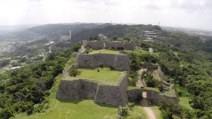 中城城跡（なかぐすくじょうせき）　Nakagusuku Castle Ruins